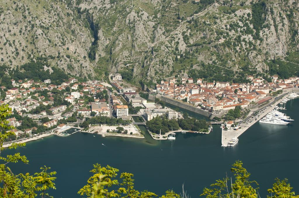 Apartment Nikolic Kotor Luaran gambar