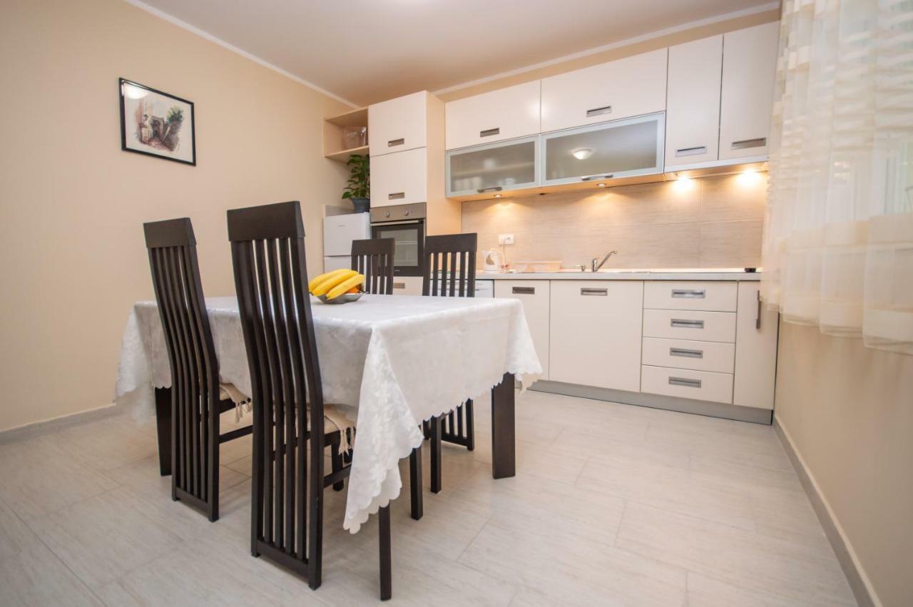 Apartment Nikolic Kotor Luaran gambar