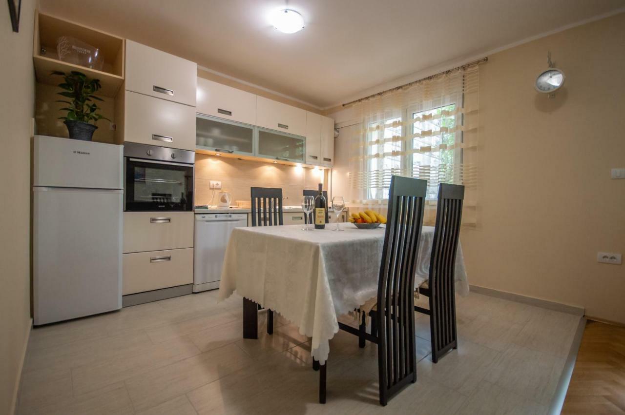 Apartment Nikolic Kotor Luaran gambar